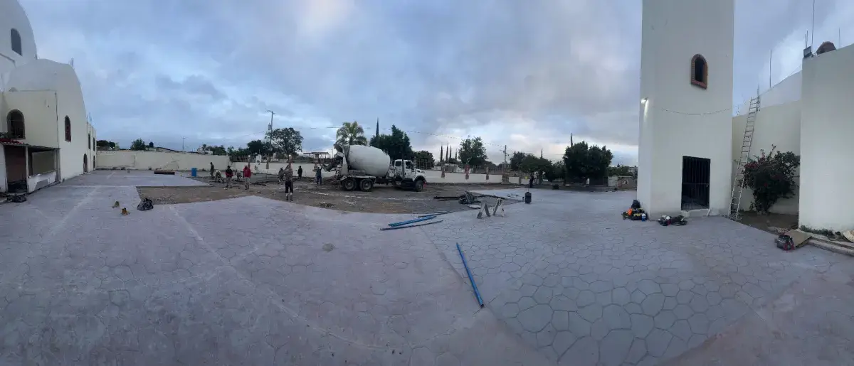 Suministro de 200 m³ de concreto para piso de la Iglesia San Antonio la Galera
